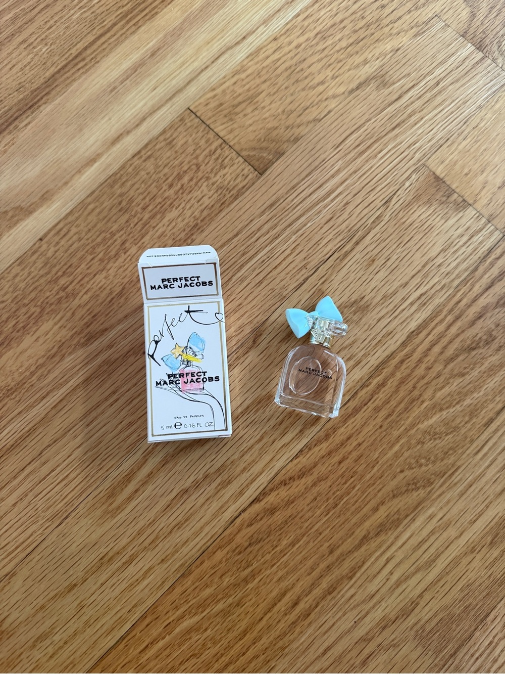 Marc Jacobs perfect perfume travel size